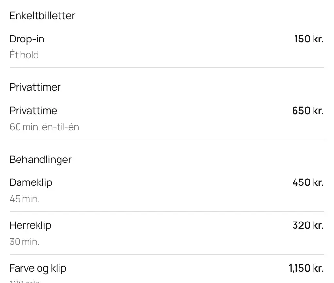 Prislisten grupperer dine priser i kategorier og viser behandlinger og klippekort automatisk.